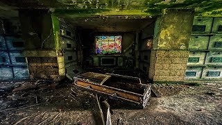 WARNING Abandoned Rhode Mausoleum Open Caskets Graves Robbed Remain On FloorMUST SEE [upl. by Gefell727]