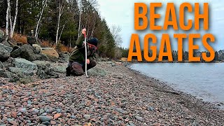 Finding Agates on the Beach  A Quick Rock Hunt [upl. by Arleta]