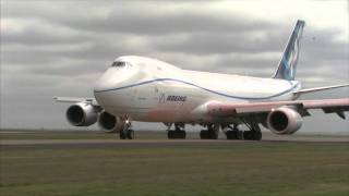 Boeing 7478 makes a big splash [upl. by Araldo]